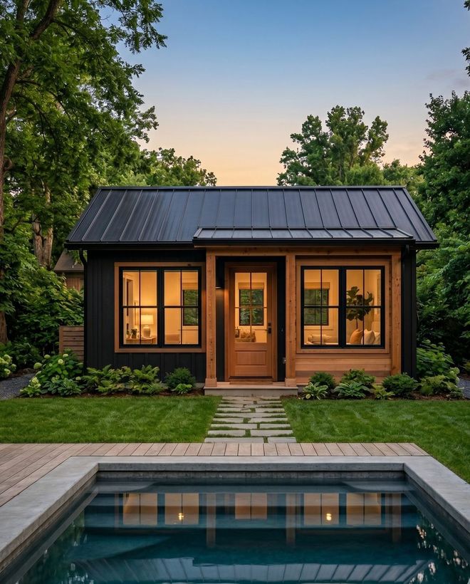 Detached home + lap pool